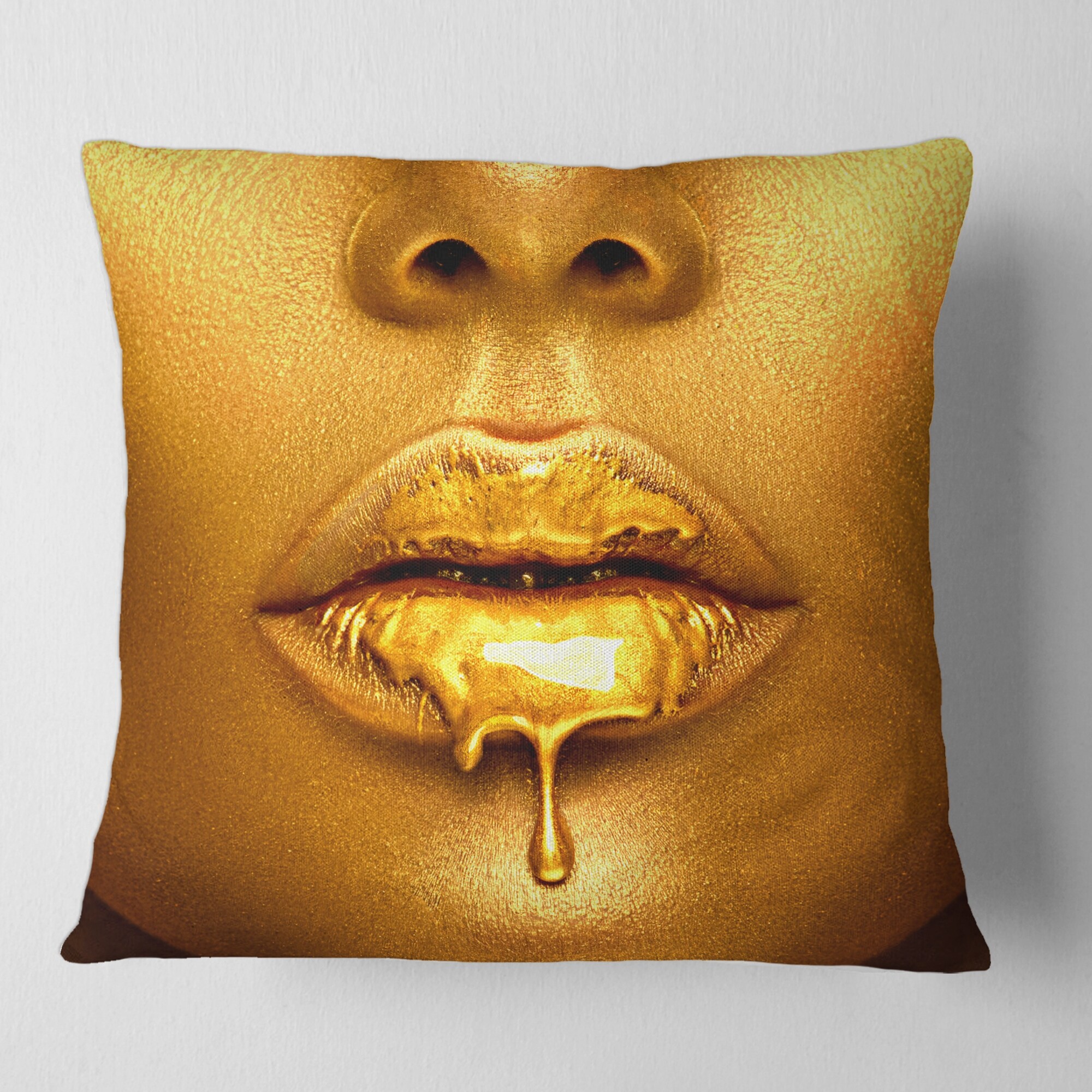 Gold deals lips pillow