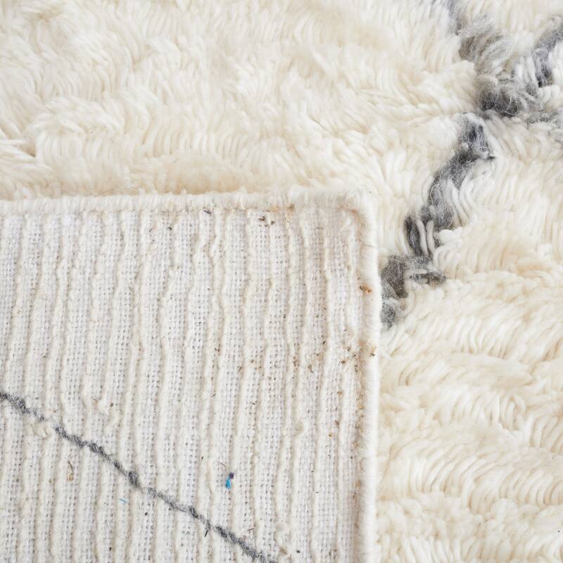 SAFAVIEH Handmade Kenya Gunel Moroccan Boho Wool Rug