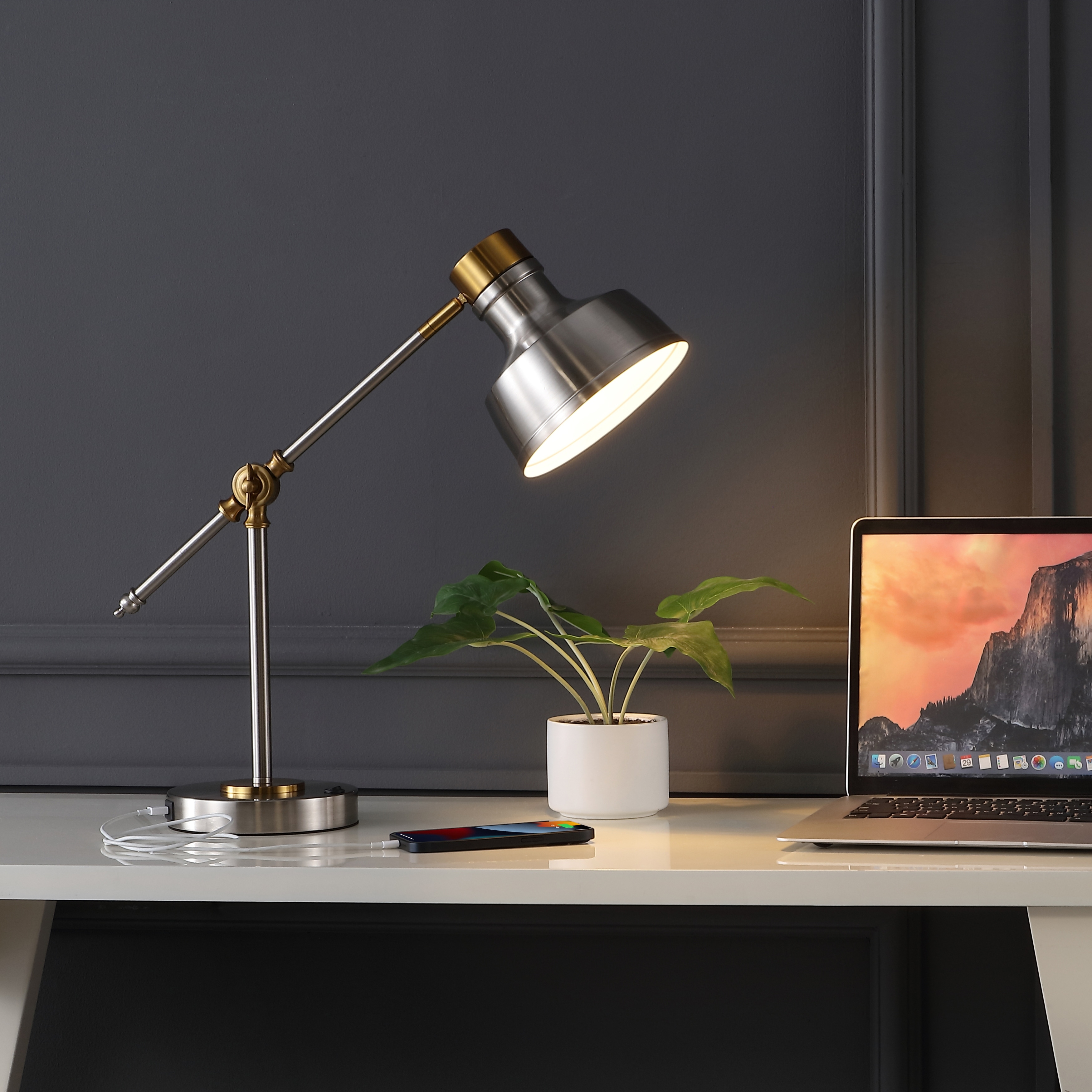 JONATHAN Y Odile 18.5" Classic Farmhouse Adjustable Cantilever LED Task Lamp with USB Charging Port