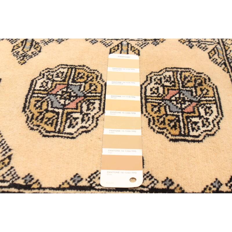 ECARPETGALLERY Hand-knotted Peshawar Bokhara Beige Wool Rug - 3'1 x 5'1