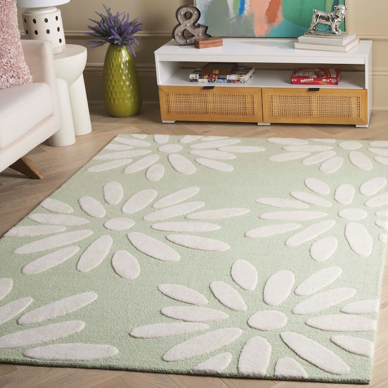 SAFAVIEH Handmade SAFAVIEH Kids Fleurette & Tween Wool Rug - 6' x 9' - Sage/Ivory - Rectangle