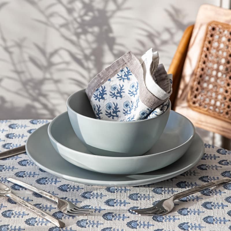 over&back Coupe Semi-Matte Stoneware Dinnerware Set