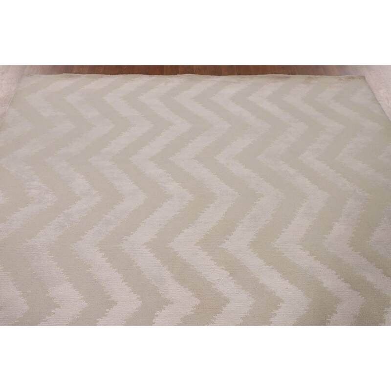 Chevron Style Modern Area Rug Handmade Wool Carpet - 6'1"x 8'10"