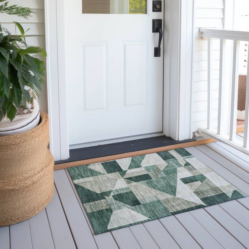 Machine Washable Indoor/ Outdoor Modern Geo Chantille Rug - Basil - 1'8" x 2'6"