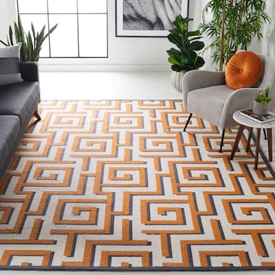 SAFAVIEH Handmade Four Seasons Eyja Floral Rug