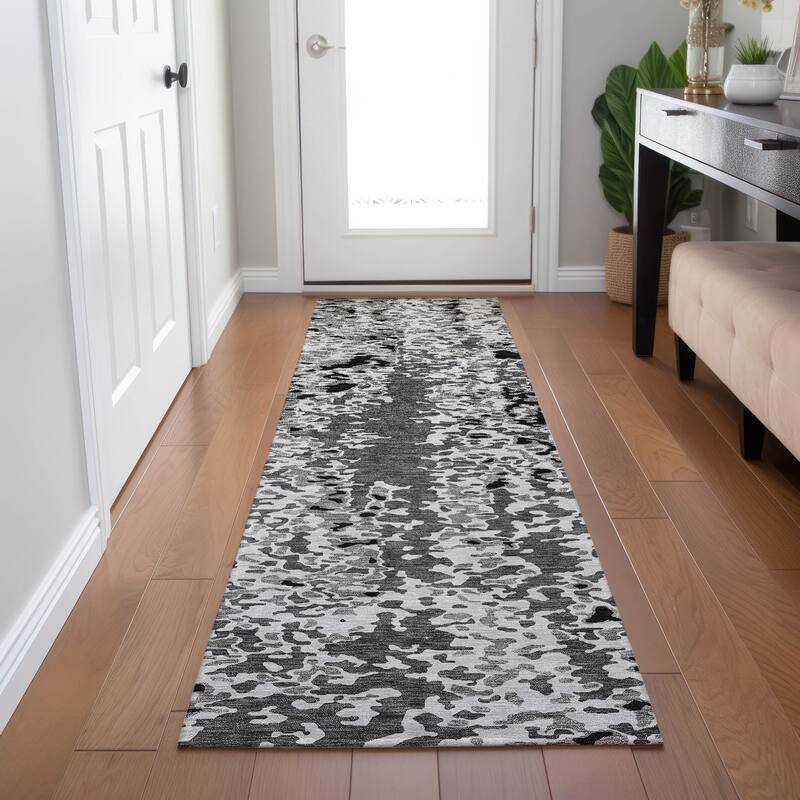 Machine Washable Indoor/ Outdoor Abstract Chantille Rug