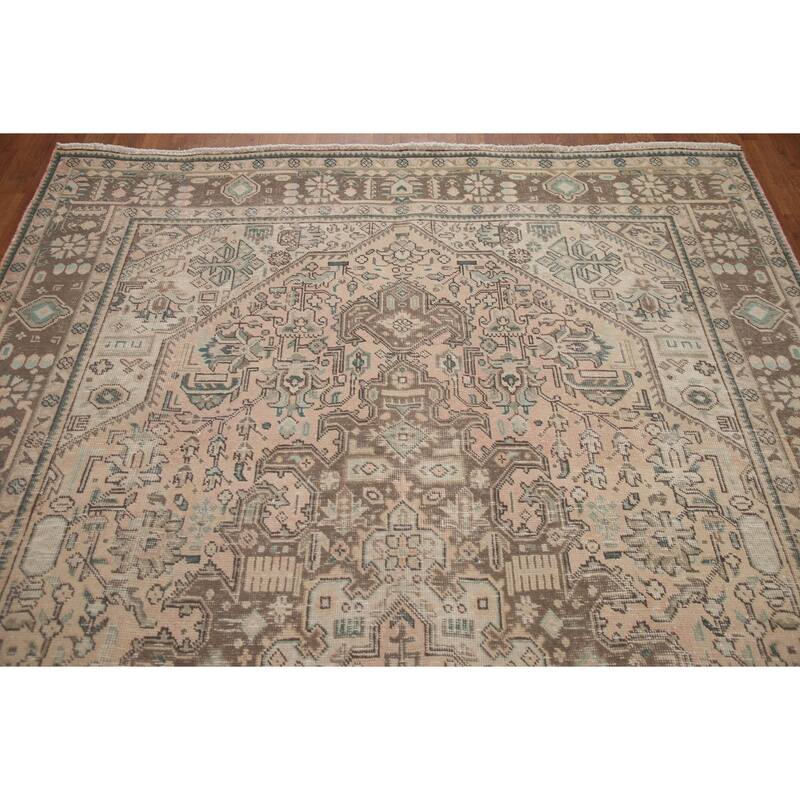 Hand Knotted Oriental 100% Wool Carpet Traditional Medallion Peach Tabriz Area Rug - 9' 8'' X 6' 4''