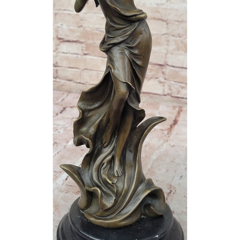 Bronze Violinist Statue – Graceful Female Musician Sculpture For Home Or Studio Decor