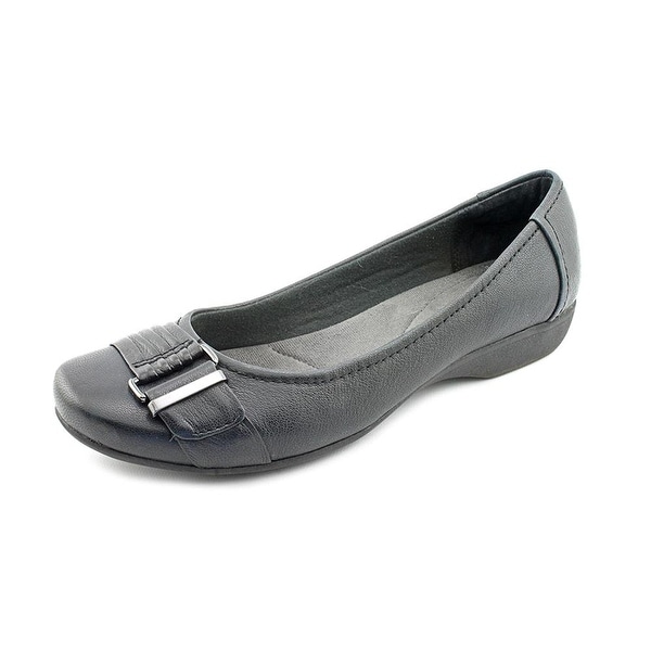 Clarks propose pixie flat