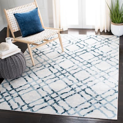 SAFAVIEH Isabella Bethany Trellis Distressed Rug