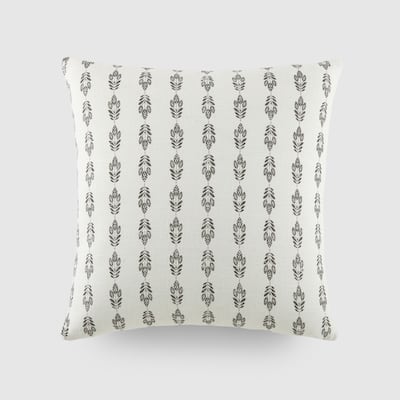 Elegant Patterns Cotton Decor Throw Pillow in Folk Leaves