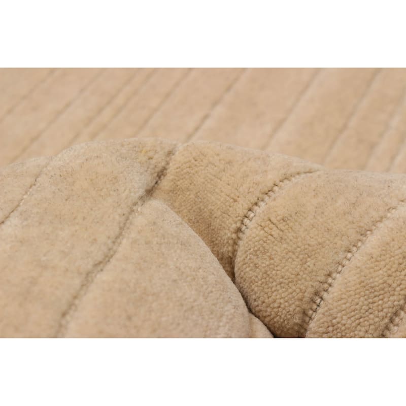 Kashkuli Gabbeh Cream Rug 6'8" x 9'3" - 6'8 x 9'3