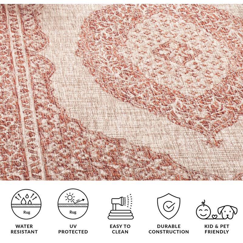 SAFAVIEH Courtyard Thoma Medallion Indoor/ Outdoor Waterproof Patio Backyard Rug