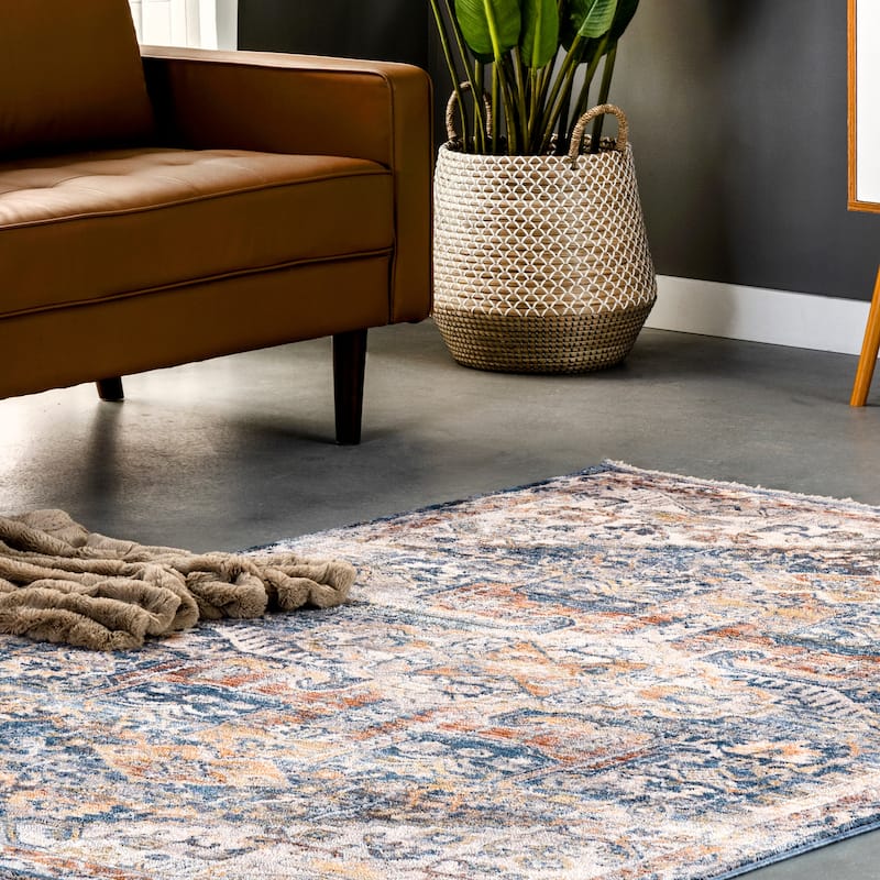 Nuloom Hannah Distressed Traditional Medallion Fringe Area Rug