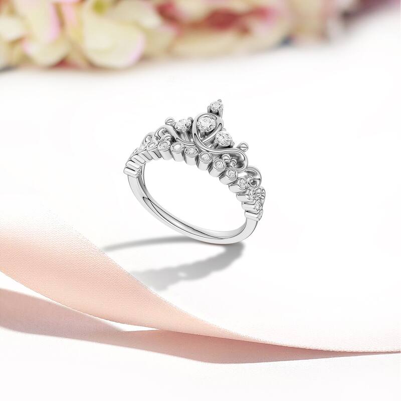 1/4ct TDW Diamond Crown Ring in 10K Gold for Women