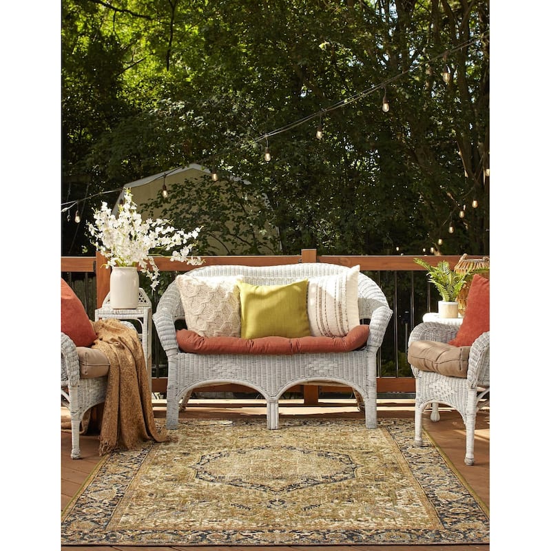 Outdoor Nirie Collection Area Rug