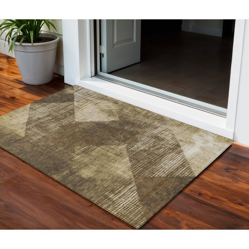 HomeRoots Geometric Transitional Rectangle Outdoor Rug - 3' x 5'