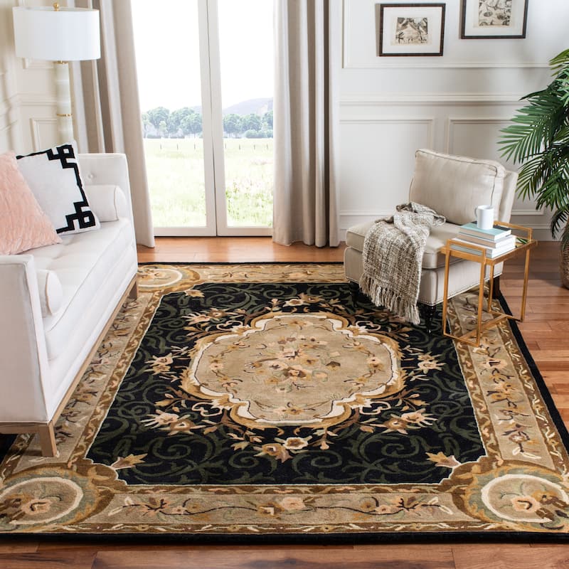 SAFAVIEH Handmade Empire Zekija Traditional Oriental Wool Rug - 7'6" x 9'6" - Assorted