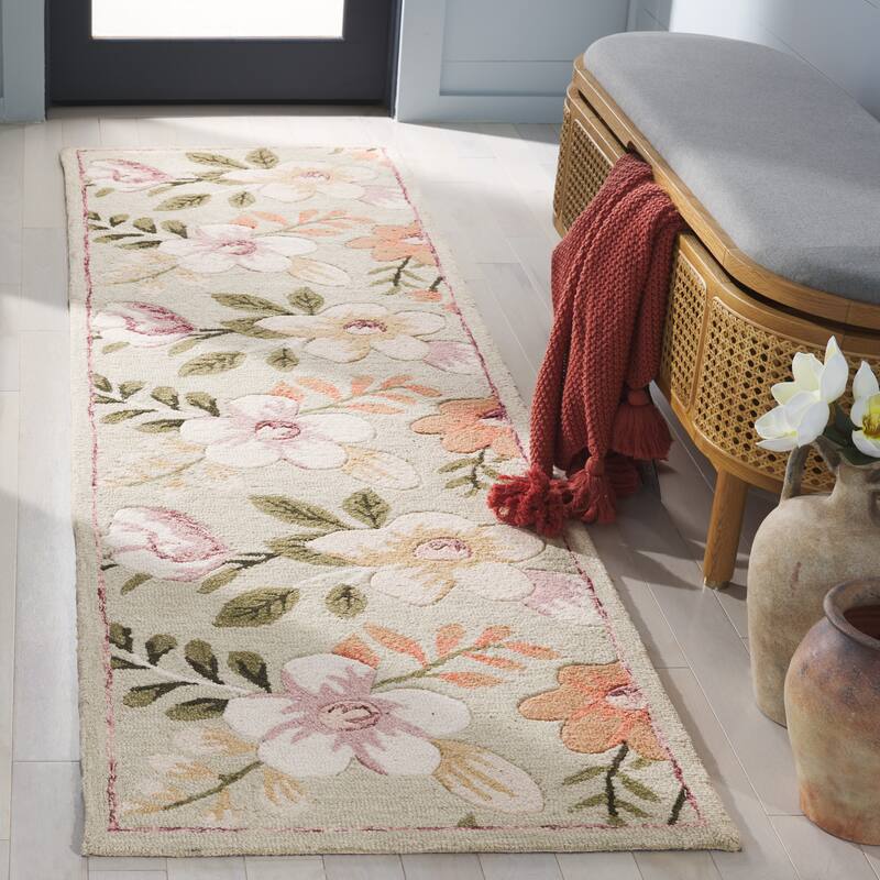 SAFAVIEH Handmade Blossom Geskea Modern & Contemporary Wool Rug - 2'6" x 8' Runner - Sage/Ivory