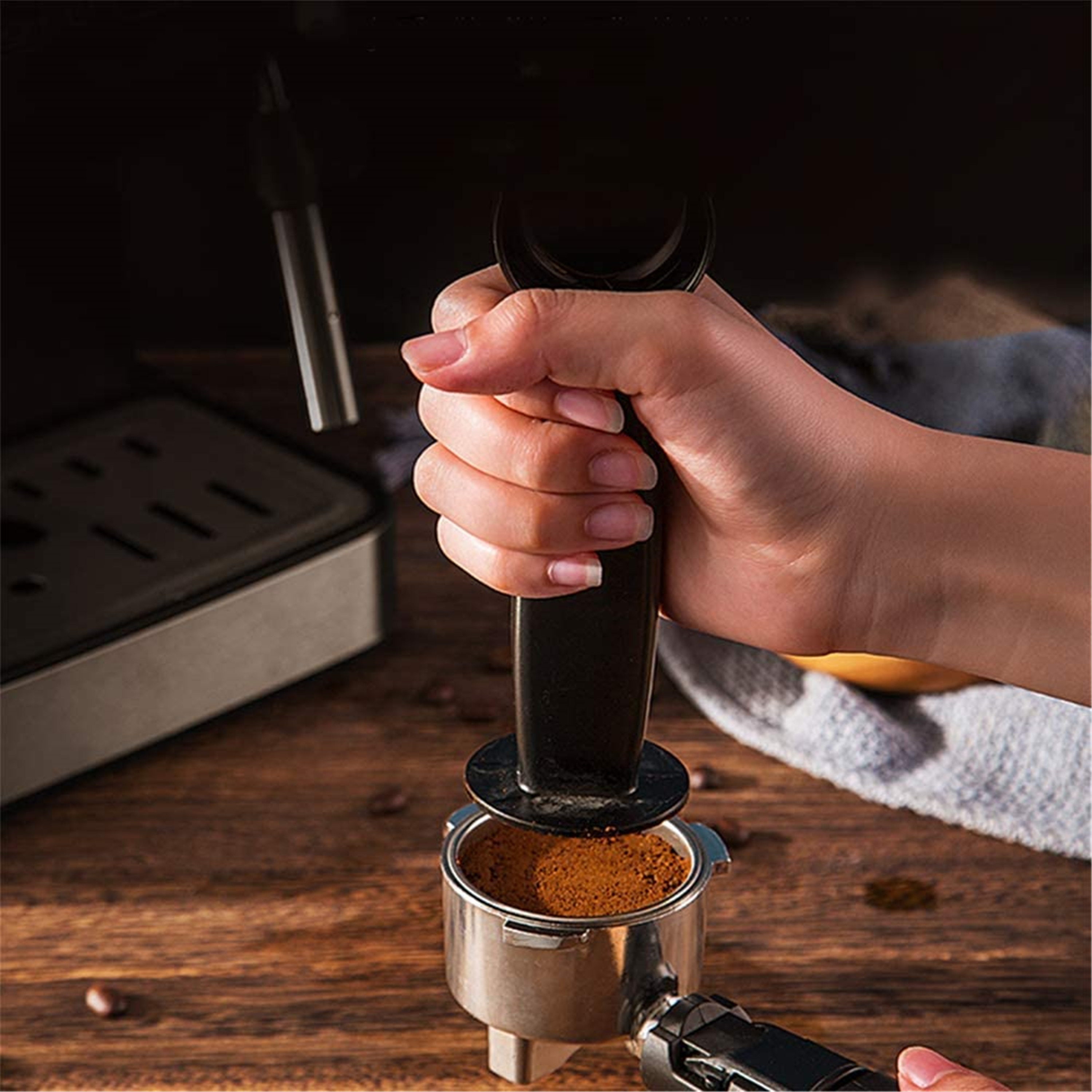 https://ak1.ostkcdn.com/images/products/is/images/direct/aeebf6a3cd882c3d3db8cdb2dd74667079a5324b/Coffee-Machine-Home-Full-Automatic-Small-Espresso-Pot-Instant-Dormitory-Mini-Fancy-Steam-Foam.jpg