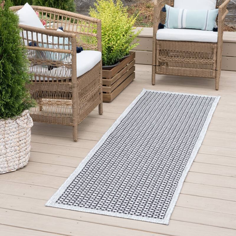 Dennis Coastal Windowpane Indoor/Outdoor Area Rug