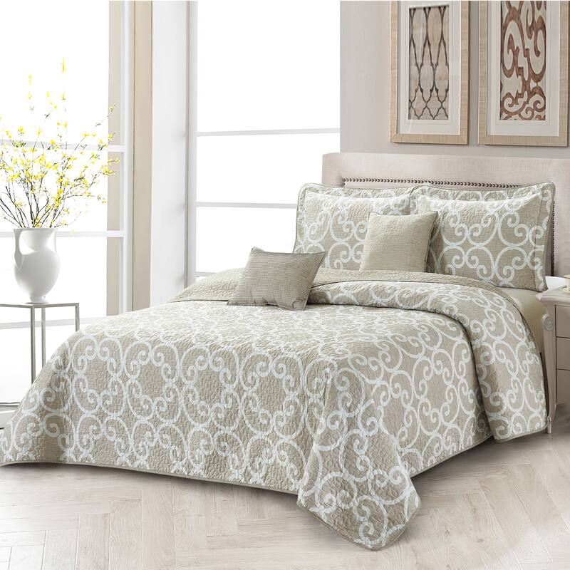 Home Soft Things 5 Piece Printed Microfiber Glena Gatework Quilts - Queen