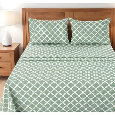 Four Piece Green and White Quatrefoil Microfiber Full Double Sheet Set