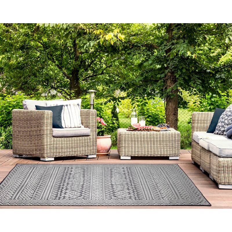 Liora Manne Canyon Tribal Stripe Indoor/Outdoor Rug