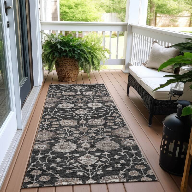 Machine Washable Indoor/ Outdoor Traditional Casual Chantille Rug