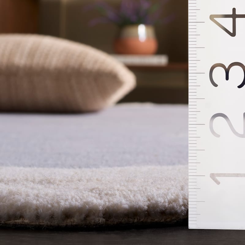 SAFAVIEH Handmade Metro Hidemi Wool Rug