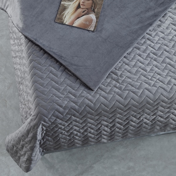 slide 2 of 27, Tau Weighted Premium Quality Blanket with Quilted Cover