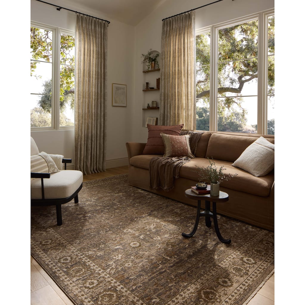 Alexander Home Halden Traditional Area Rug