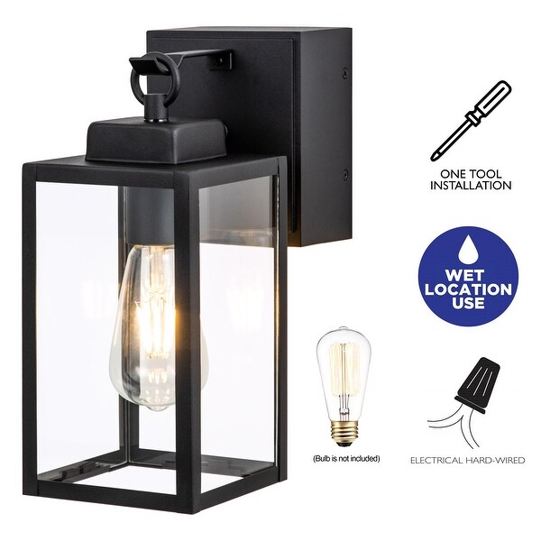 Wall lantern with outlet clearance