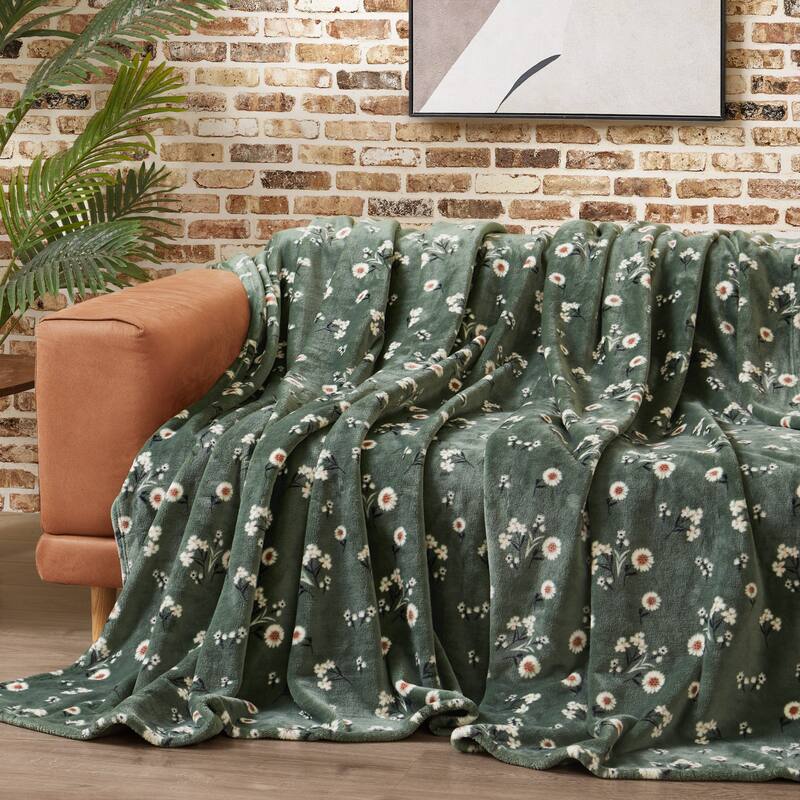 Lucky Brand Daisy Plush Throw Blanket