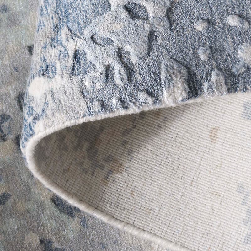SAFAVIEH Hand-Knotted Mirage Berith Modern Viscose & Wool Rug