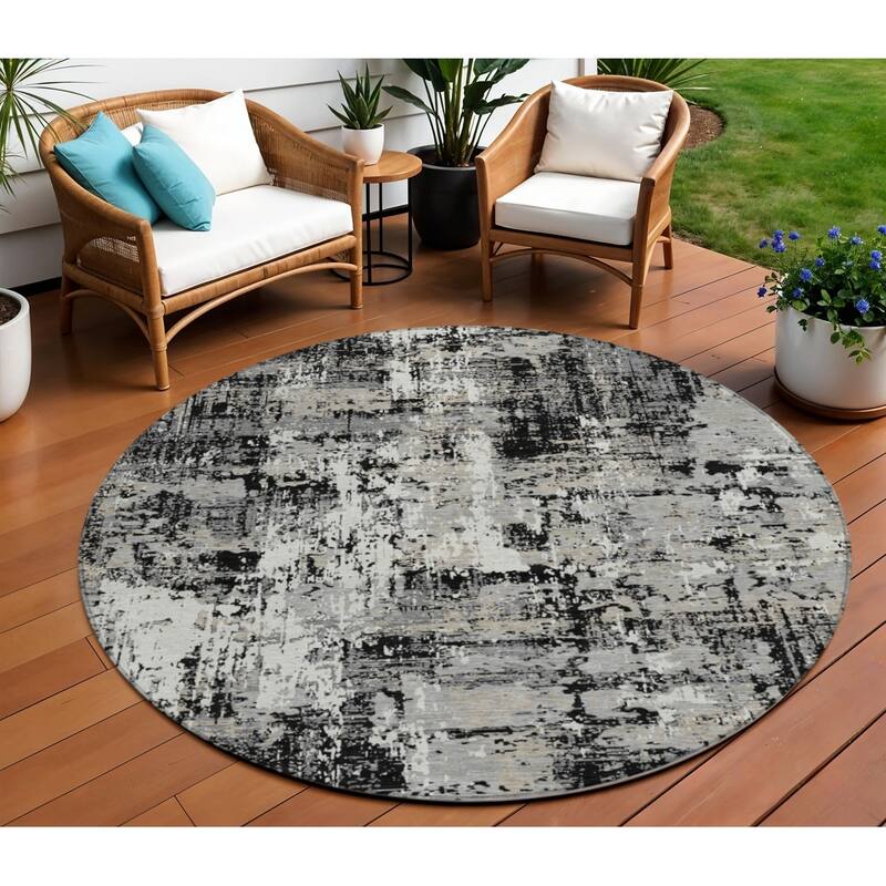 HomeRoots Abstract Transitional Rectangle Outdoor Rug - 8' Round