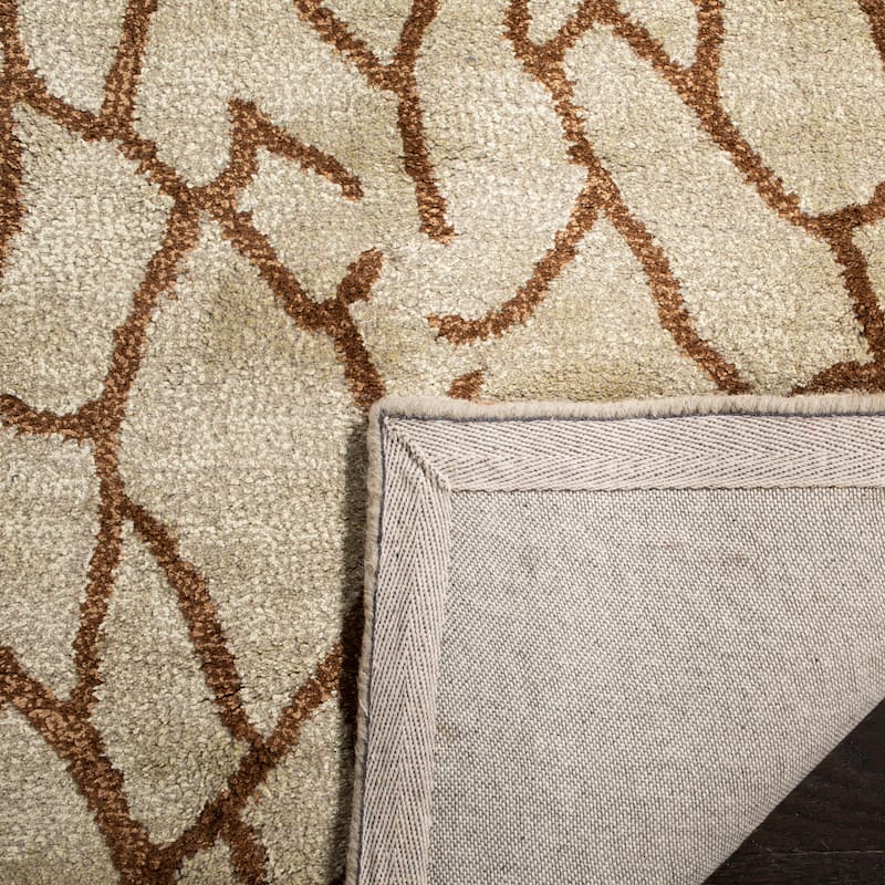 SAFAVIEH Handmade Soho Eliana Desert N.Z. Wool Rug