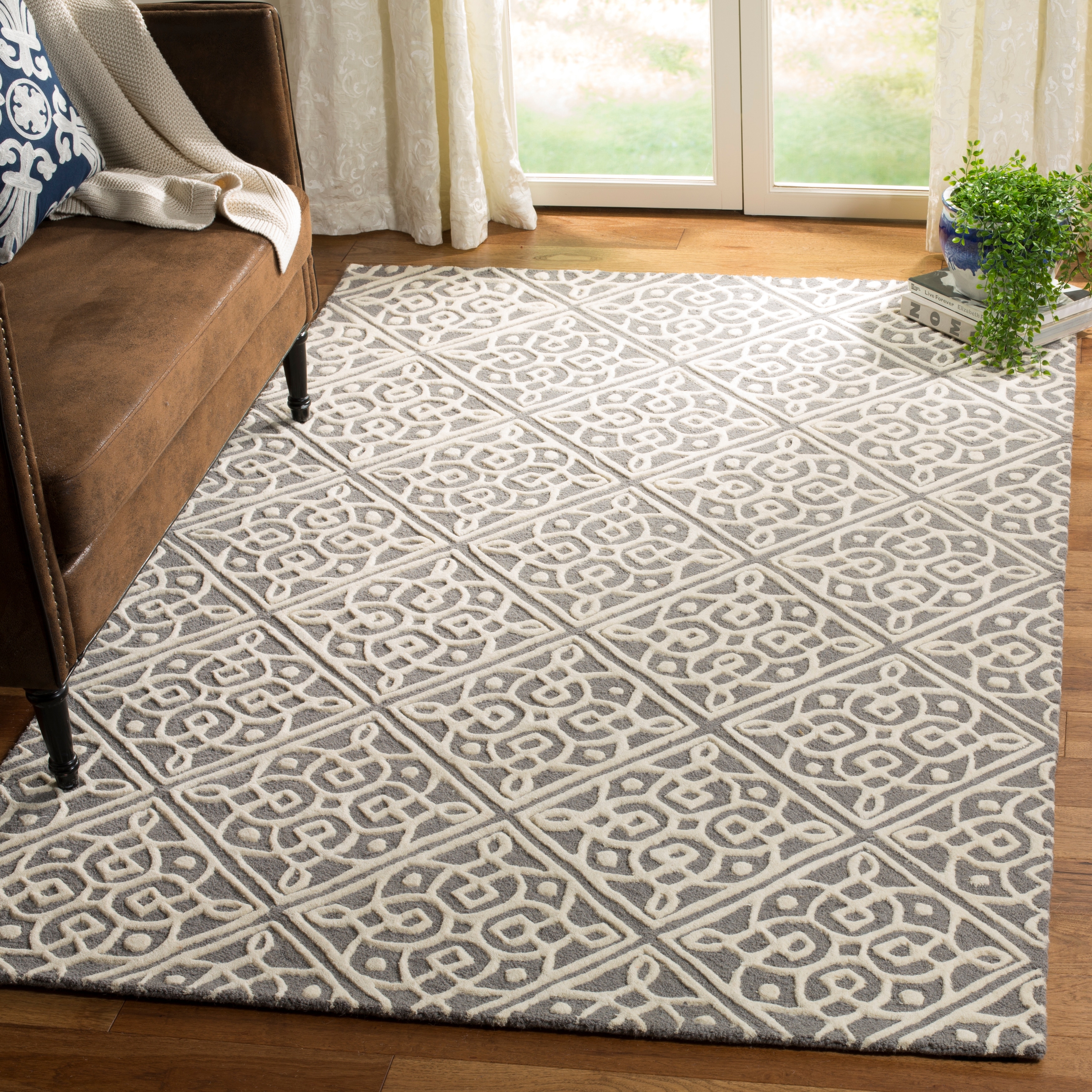 SAFAVIEH Handmade Cambridge Aristida Modern Wool Rug