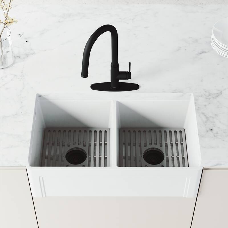 VIGO Hart Arched 18" H Single Handle Pull-Down Kitchen Faucet