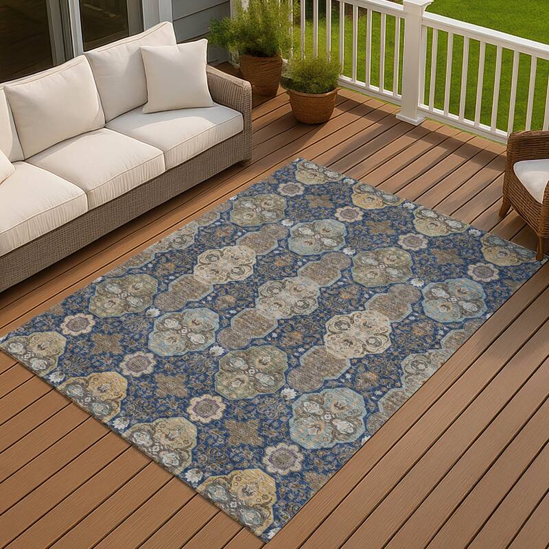 Machine Washable Indoor/ Outdoor Traditional Tracey Chantille Rug