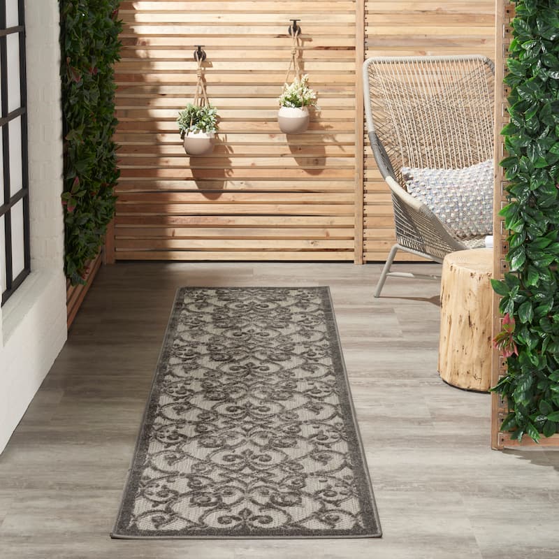 Nourison Aloha Transitional Scroll Indoor/Outdoor Damask Rug