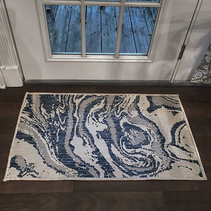 Sevita Abstract Oasis Indoor Outdoor Rug - 1'10" x 3'