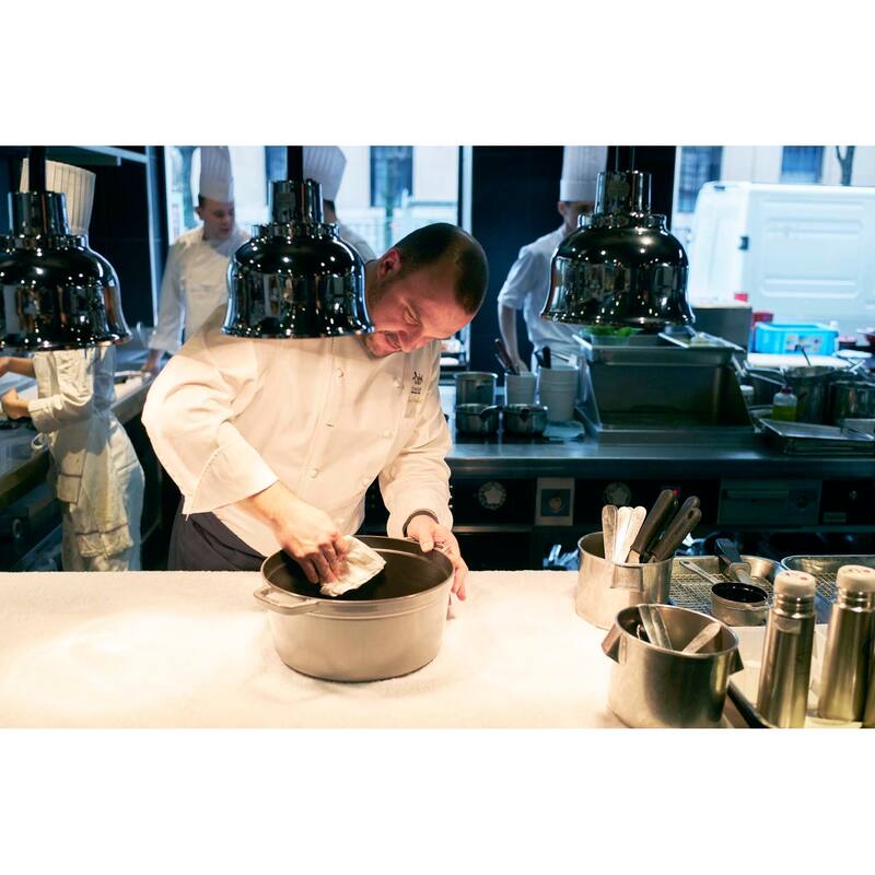 STAUB Cast Iron 9-qt Round Cocotte