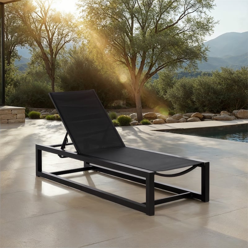 SAFAVIEH Outdoor Living Logan Aluminum Lounger - 79"W x 27"D x 14"H