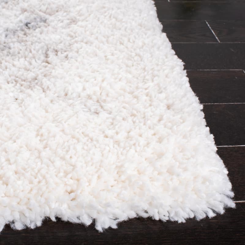 SAFAVIEH Fontana Shag Triin Rug