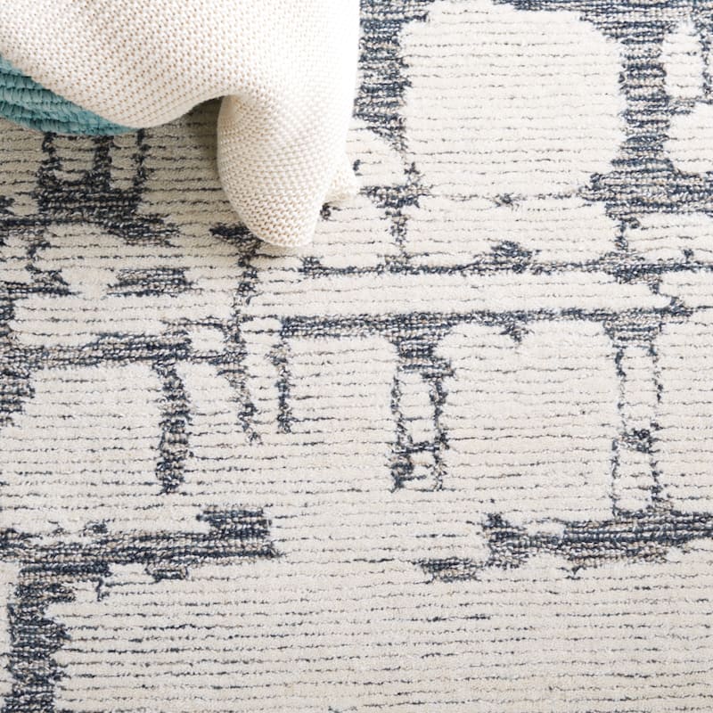 Martha Stewart by SAFAVIEH, Handmade Siun Abstract Wool Rug