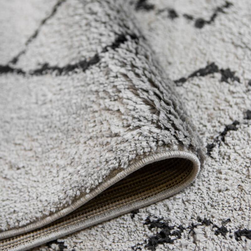 Aspen Denise Southwestern Geometric Shag Area Rug