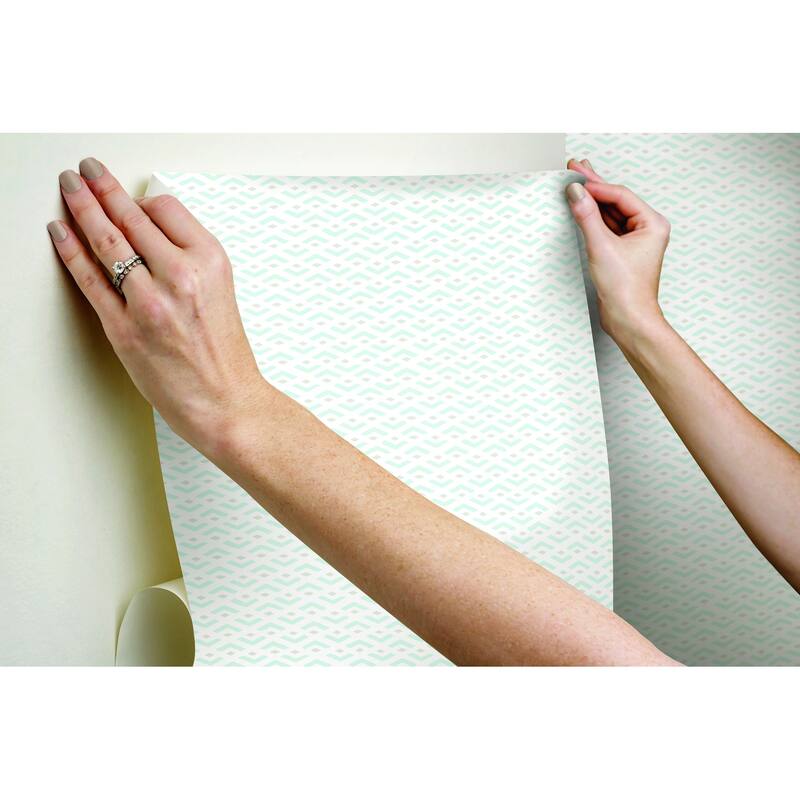 Honolulu 20' L x 20.5" W Savannah Peel and Stick Wallpaper