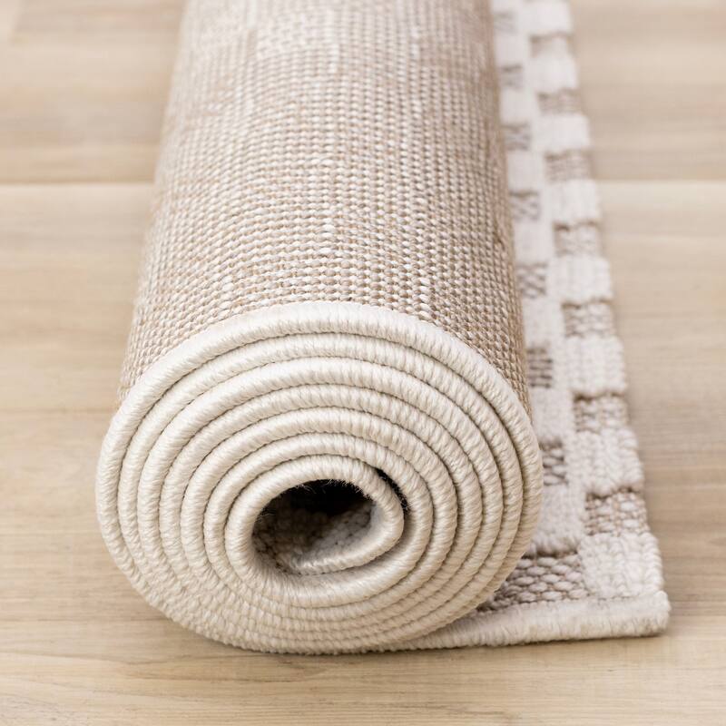 Small Checkered Textured Looped Rug in Cream