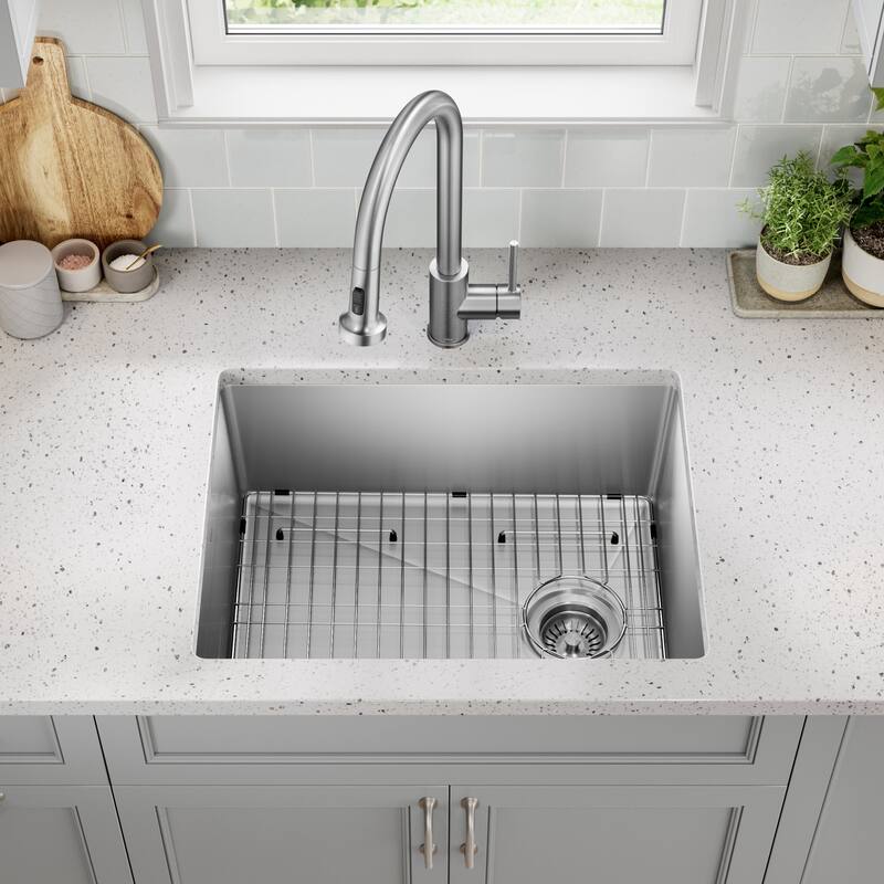 KRAUS Fairlane Undermount 18 Gauge Stainless Steel Kitchen Sink